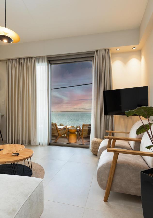 Kales Sea View Suites Ierápetra エクステリア 写真